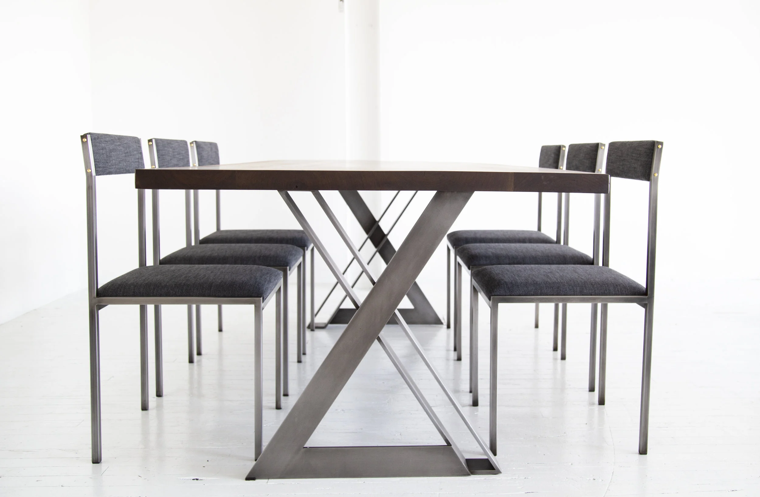 Founders_dining_Table_showroom.jpg
