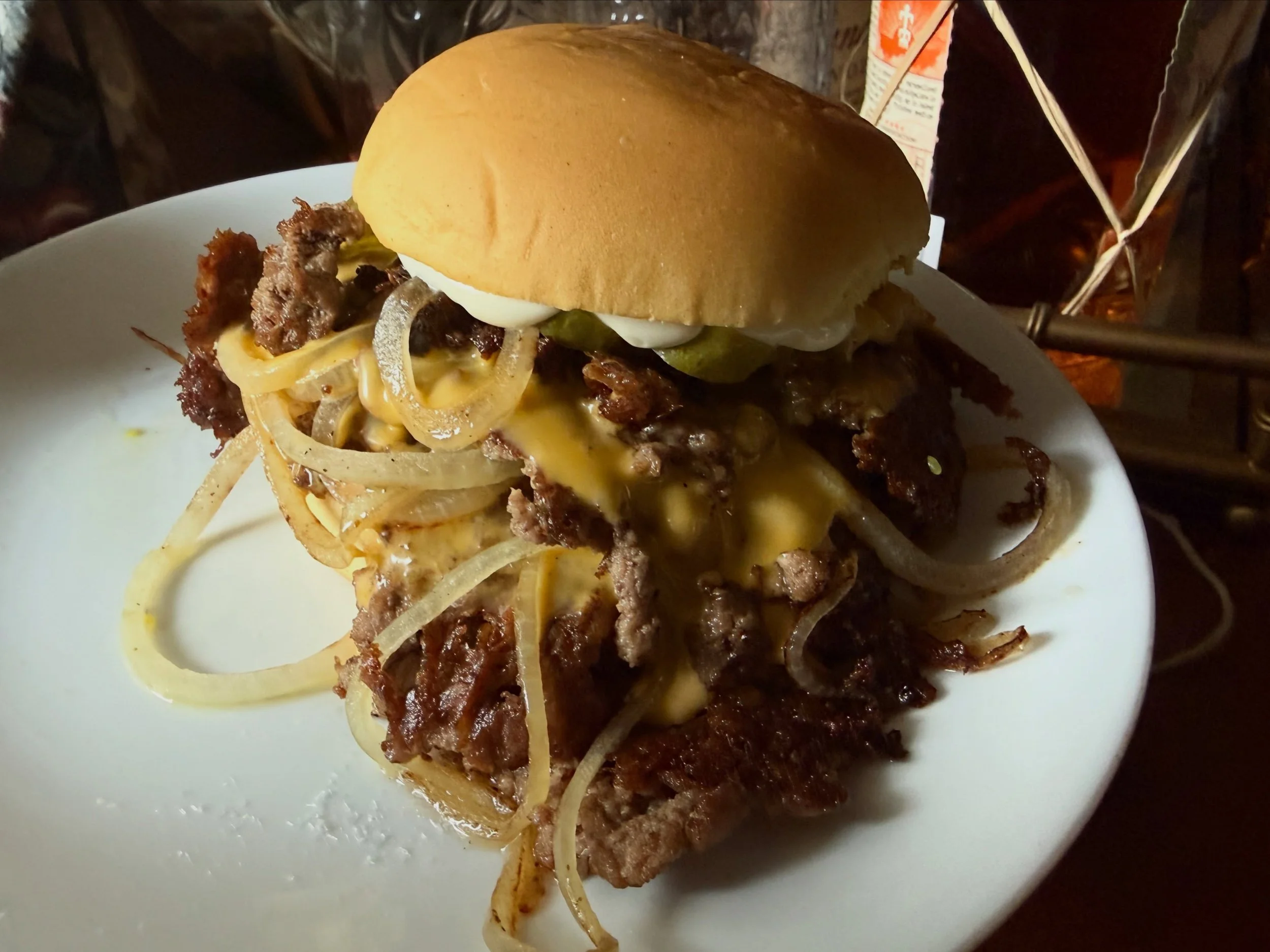 Made a smash burger for lunch!

#smashburger #burger #lunch