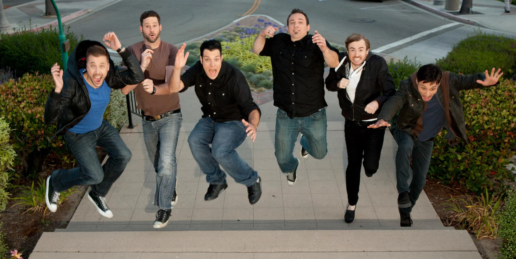  &nbsp;    Army Of Freshmen&nbsp; has&nbsp; performed over 1,500 shows in 43 states and 13 countries. They’ve appeared at music festivals around the world like Japan’s Summersonic Festival and England’s Download and Sonisphere Festivals sharing the b