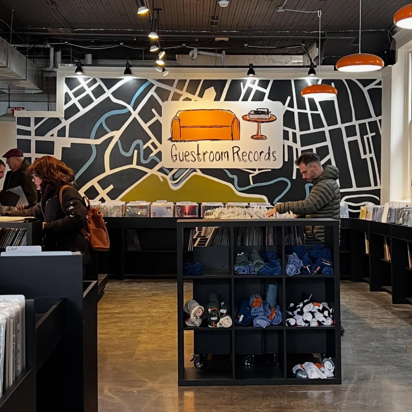 Happy Saturday Everyone! We&rsquo;ve made it to the weekend AND the very last day of January! 🙌Woohoo! 🎉 Big thanks to all the lovely faces we&rsquo;ve seen out this morning&mdash; your vibes are keeping us extra warm inside. 

If you haven&rsquo;t