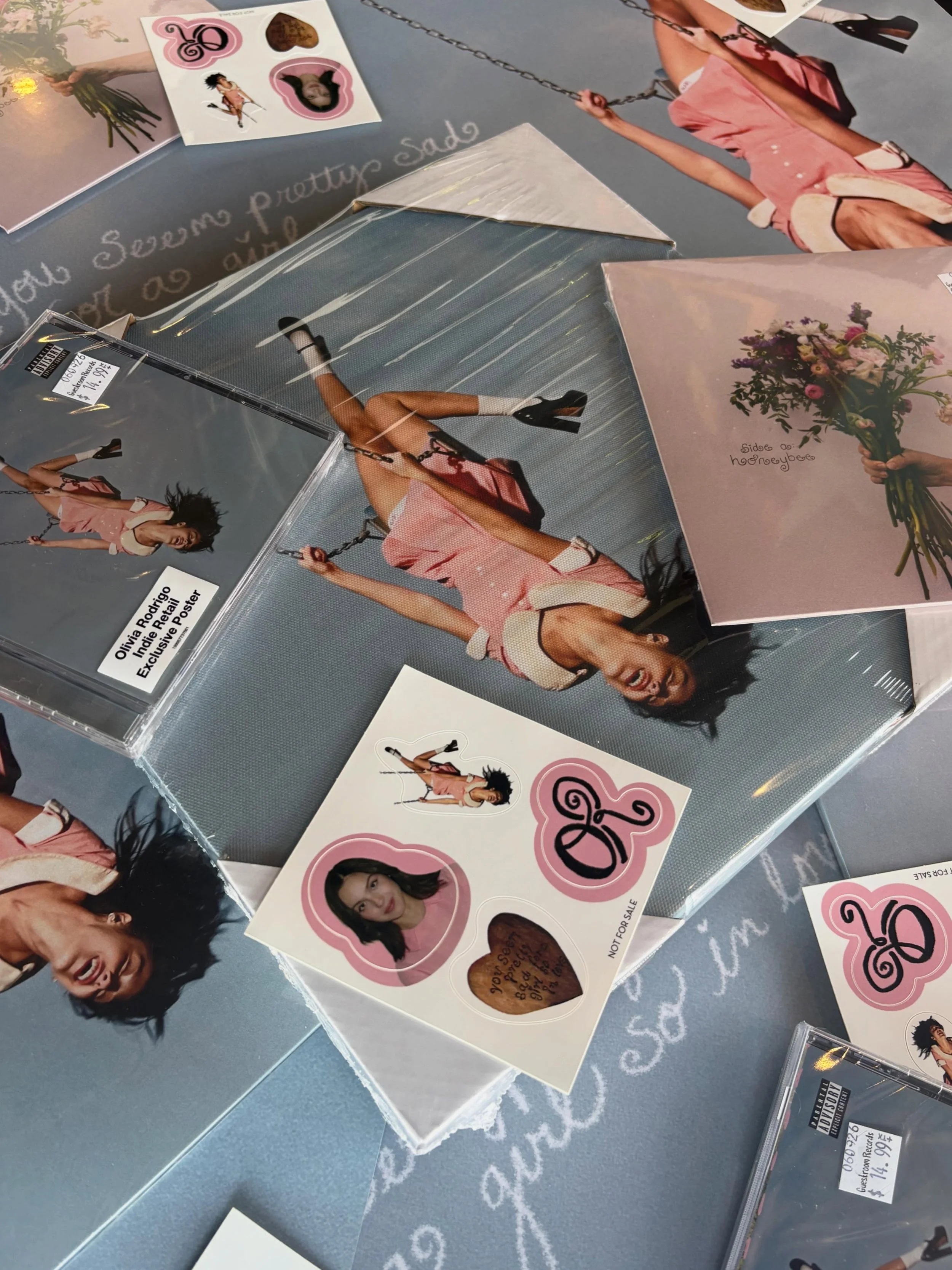 🎀✨🧡 OLIVIA RODRIGO MIDNIGHT SALE 🧡✨🎀

Tonight&rsquo;s the night! We&rsquo;ll be opening our FRANKFORT AVE location at 11:30pm to jam out, hang out and get excited for midnight when we&rsquo;ll start selling the brand new @oliviarodrigo &ldquo;you