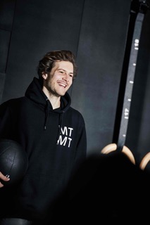 Basti_Schuessler_1E7A6976_klein.jpeg