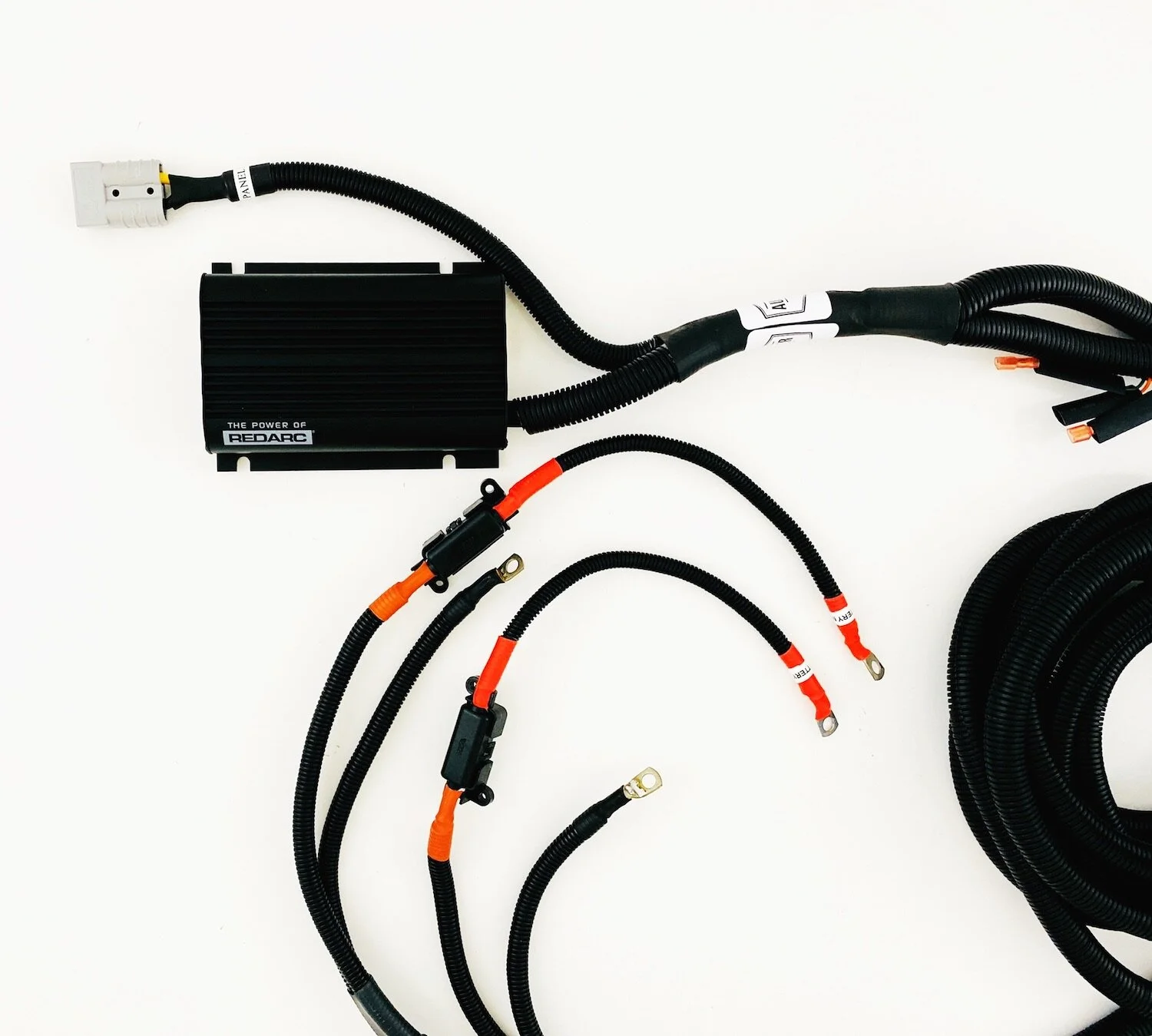 Universal Canopy REDARC dual Battery CHarger KitAussie Drifter Touring