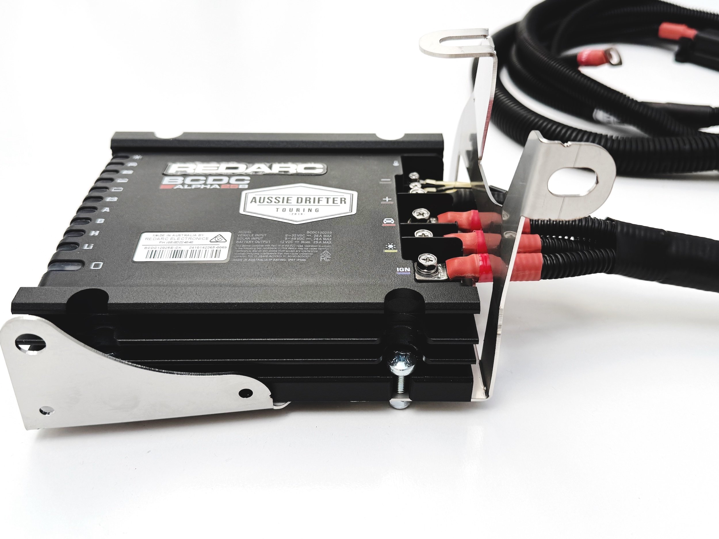 Toyota Hilux Redarc Alpha bcdc dual battery kit