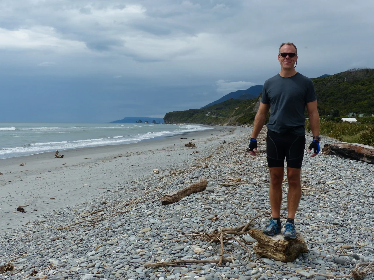 Is it a beach shot or YET ANOTHER DREADED SELFIE? You be the judge...