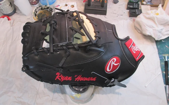 SeanKane-RyanHowardGlove-wip01-700x.jpg