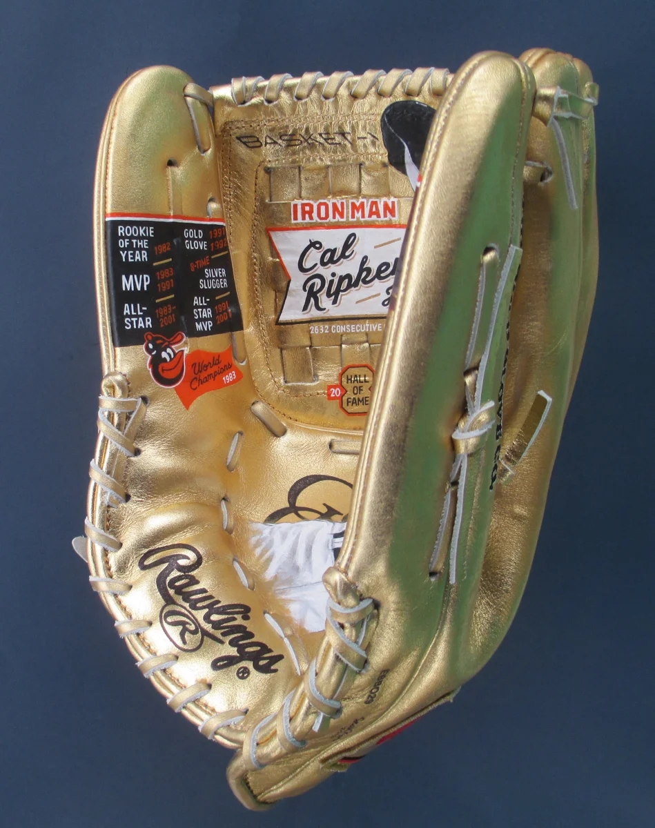 Cal-Ripken-Jr-Iron-Man-glove-painting-by-Sean-Kane.jpg