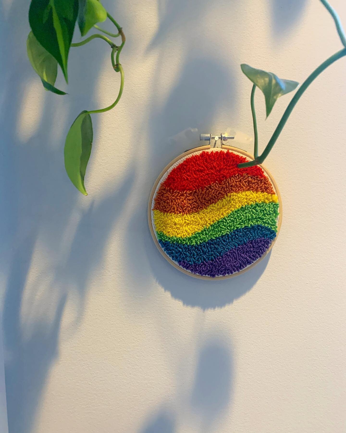 🌈 

#madebylpoole #rainbow #punchneedle #embroidery #embroideryhoop