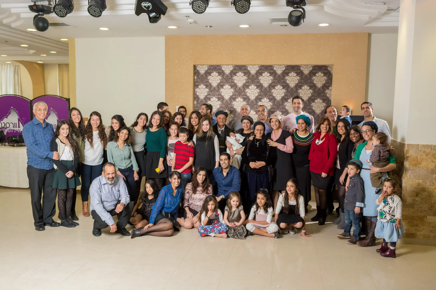  וככה נראה הרקע על פני כל מה שקורה באולם.. לפעמים צריך לזהות נקודה טובה לצילום וללכת עליה בכל הכוח.&nbsp; 