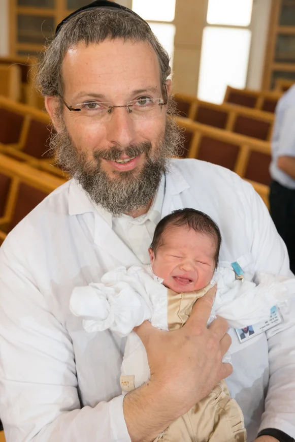 צלם לברית: יניב בן יהודה&nbsp;  מוהל: הרב מרדכי שטרן&nbsp;