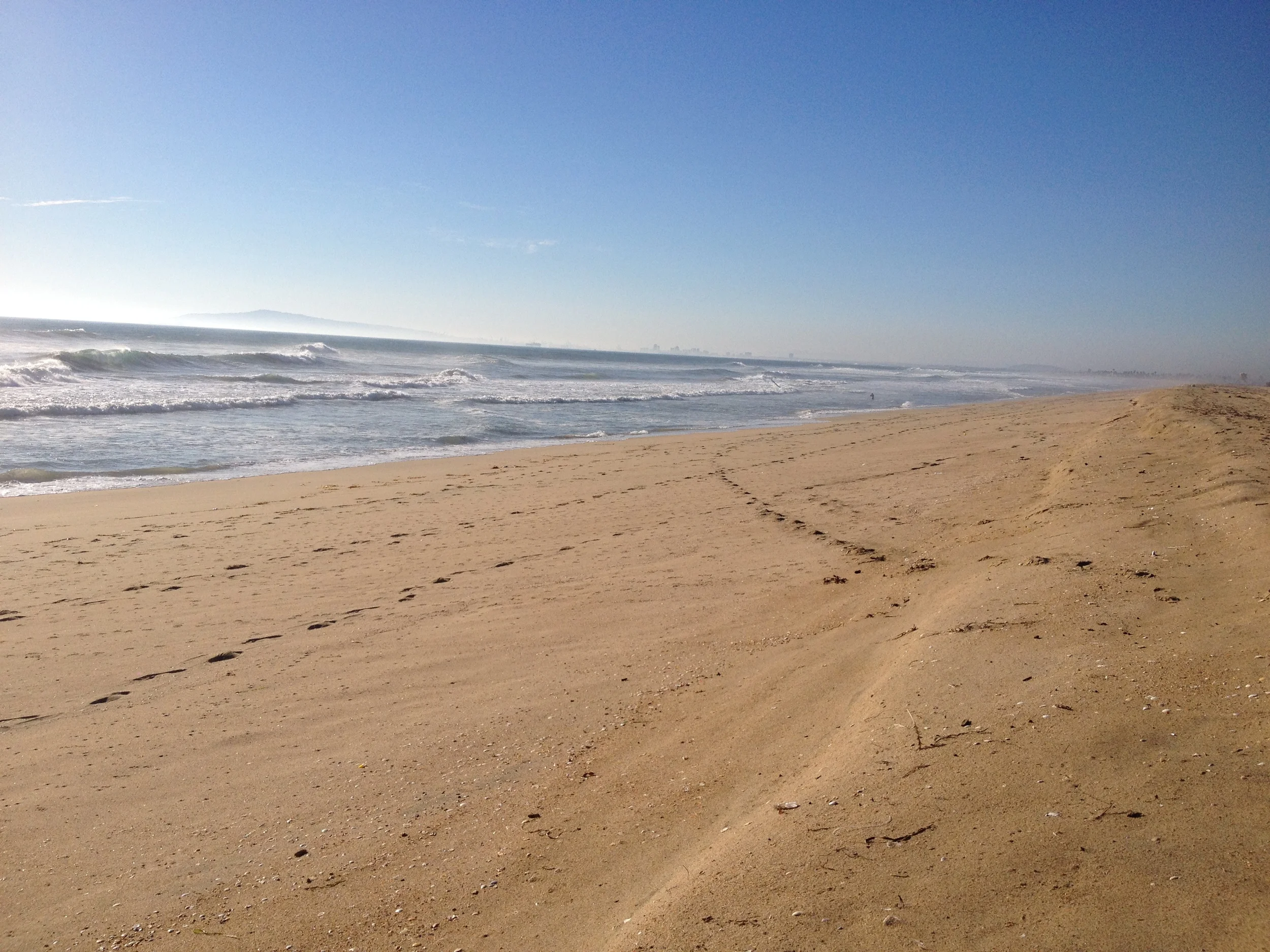 Huntington Beach: my dream of an endless sunny beach to run
