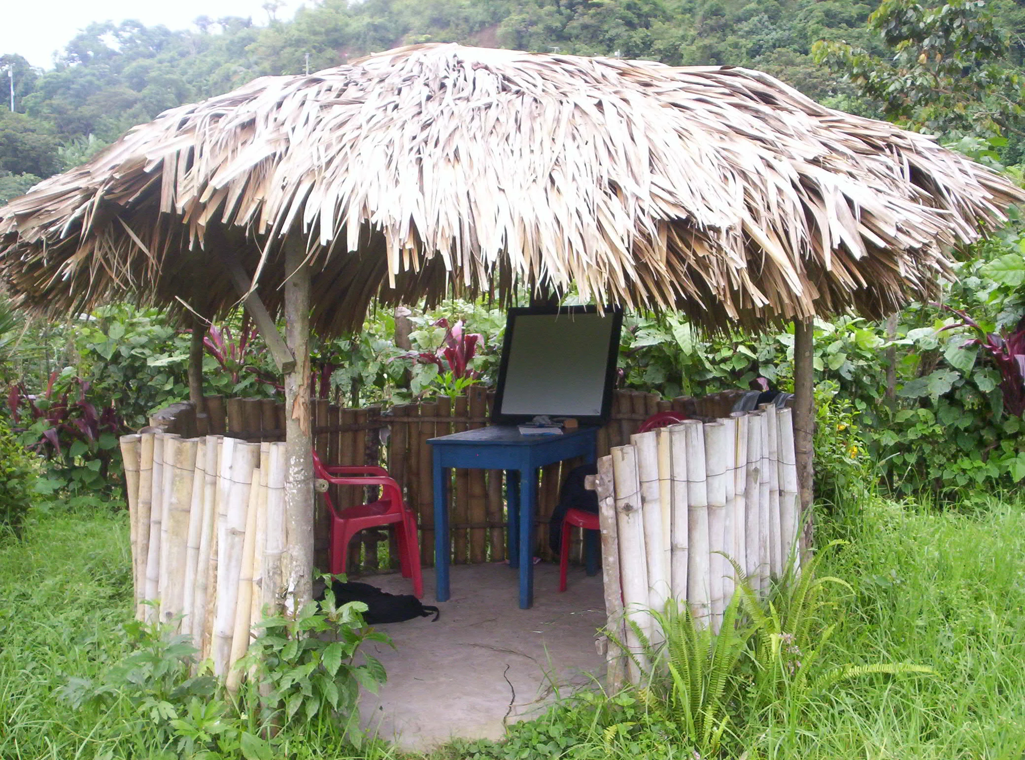 If you've got to study somewhere, this might just be the ideal spot. Unfortunately it's in the highlands of Guatemala, so it's not convenient to most study sessions. 