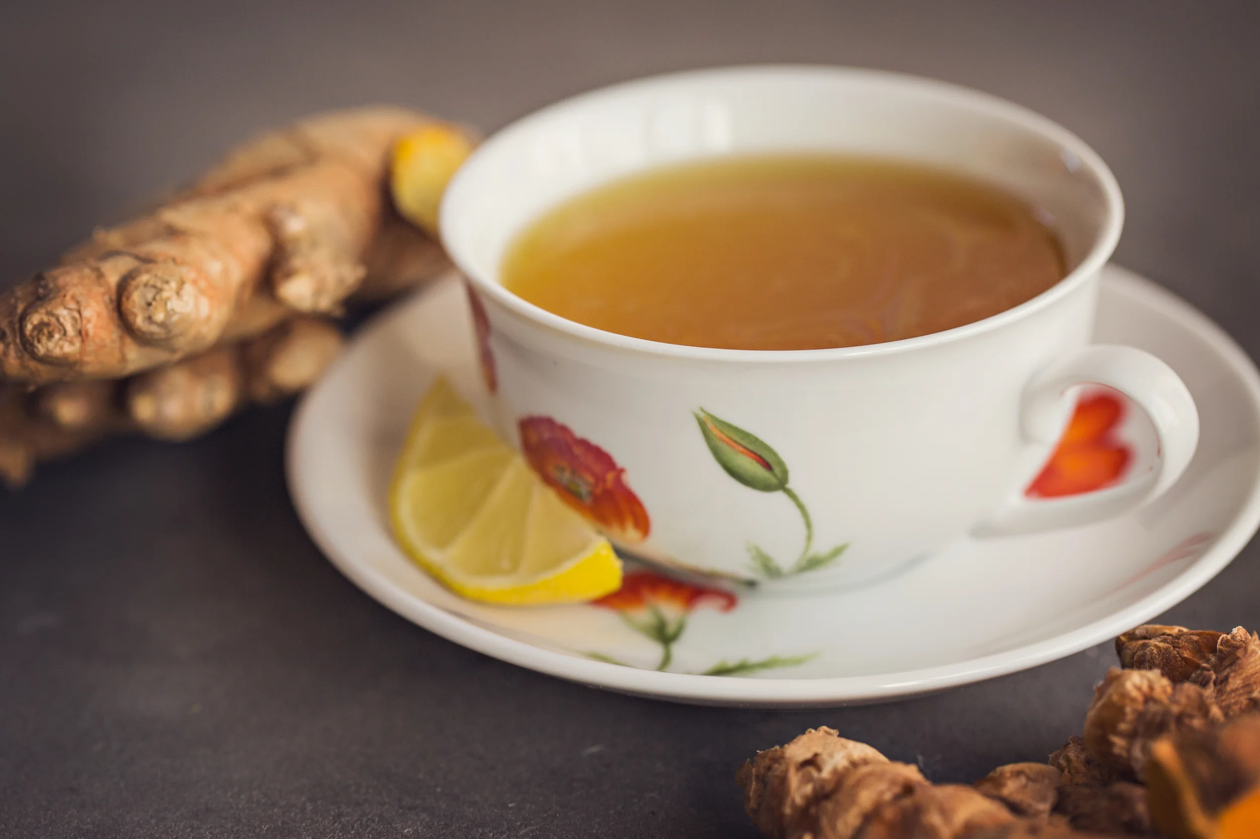 Fresh Turmeric, Ginger and Lemon Tea