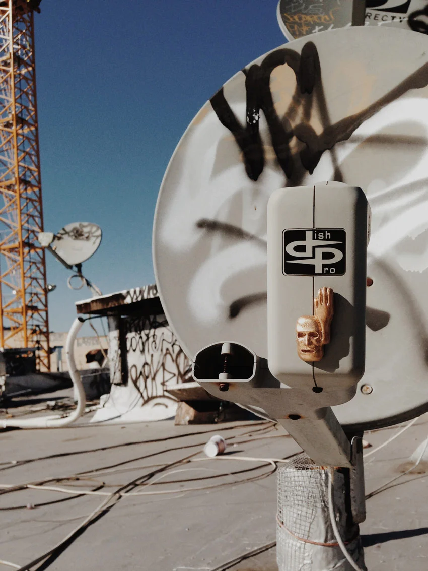 byeguy-on-a-roof-satellite.jpg