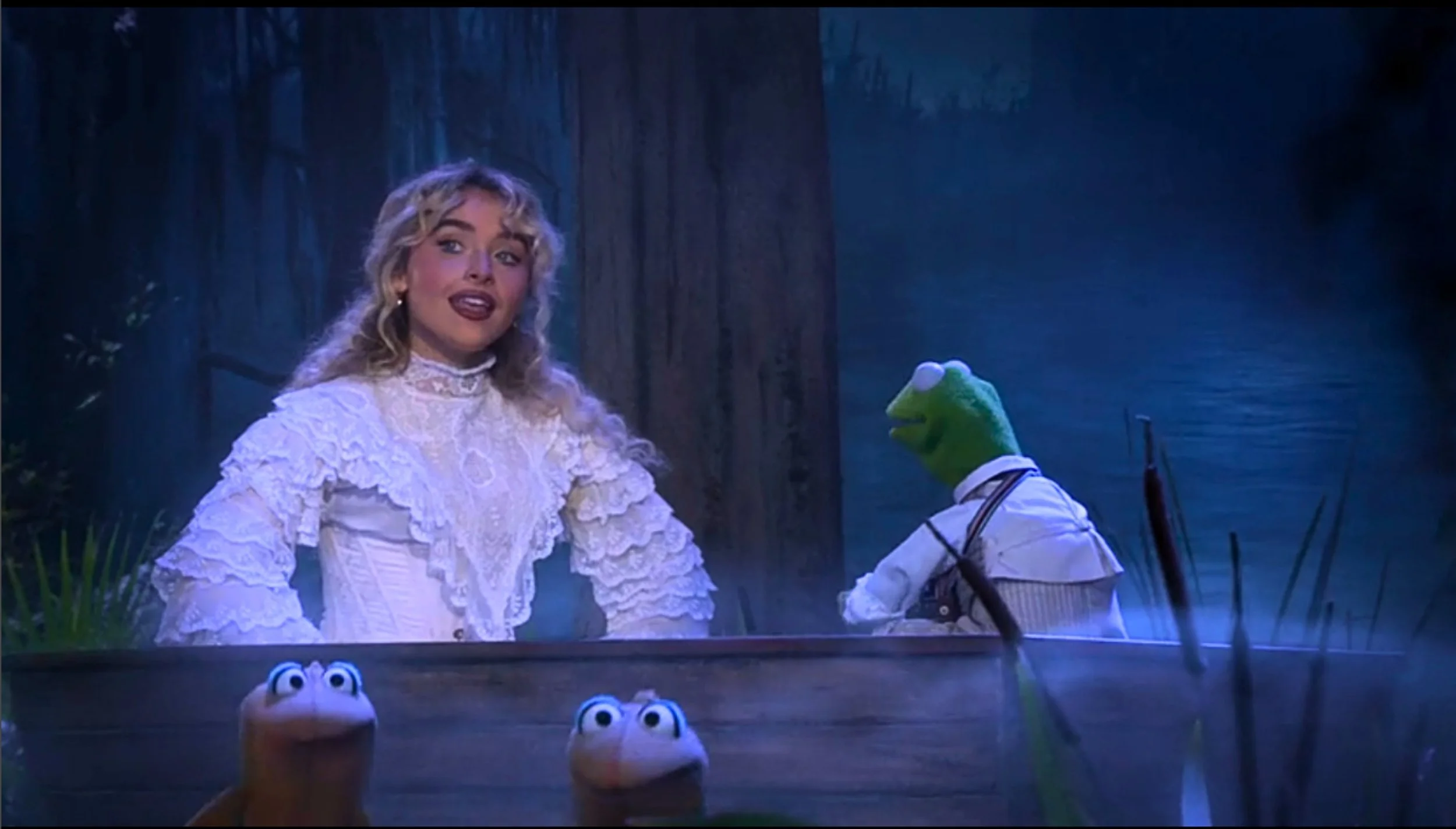 TMS_sabrina+kermit_islandsinthestream.jpg