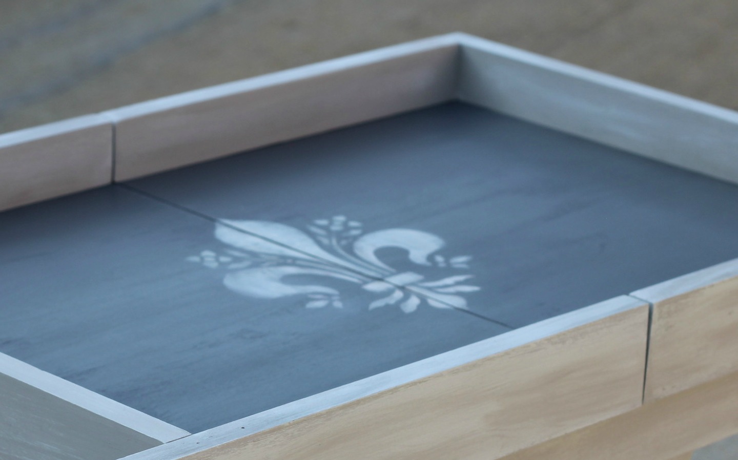 Since it's symmetrical, the fleur-de-lis was perfect for this project!