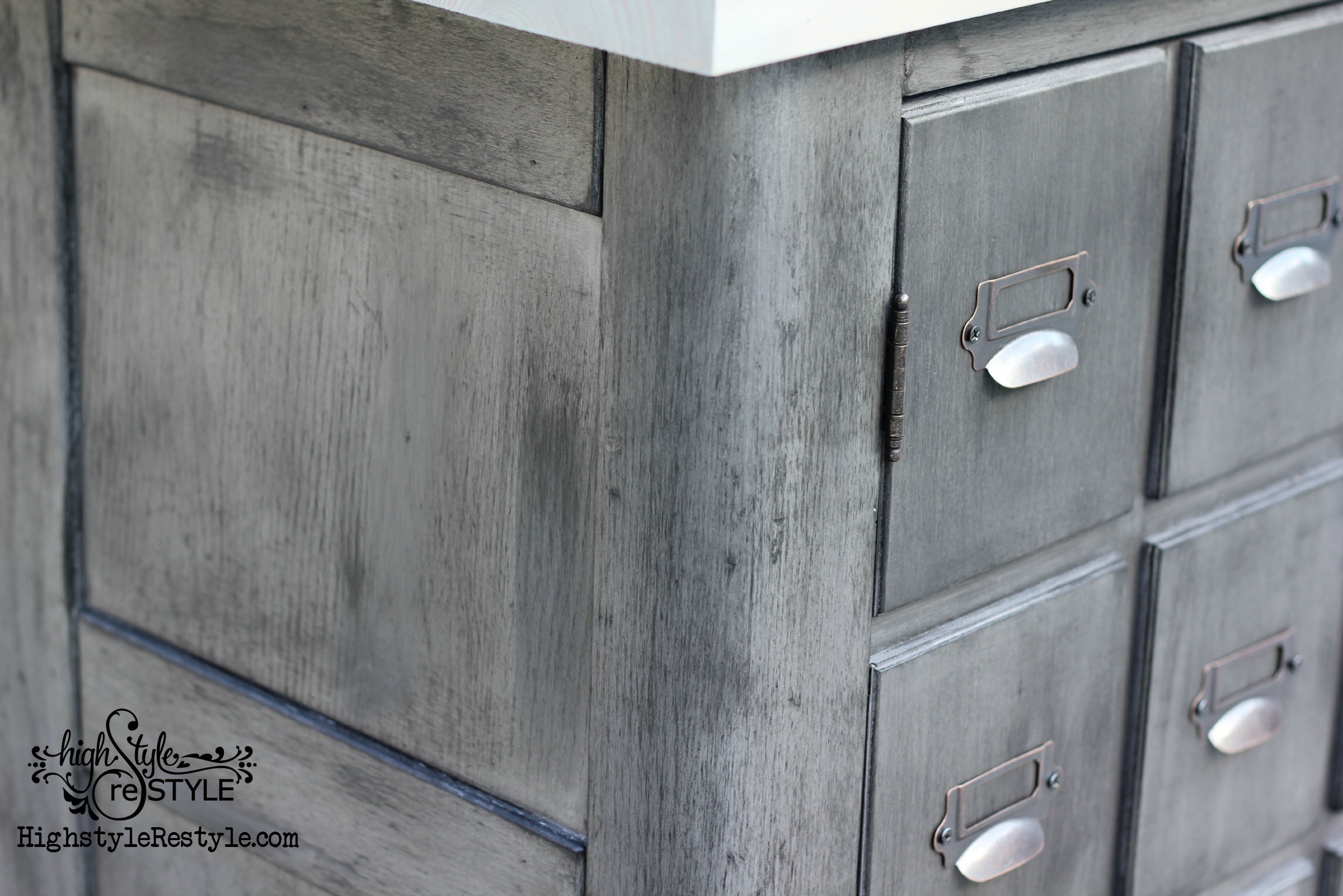 {METALLIC ZINC FINISH}