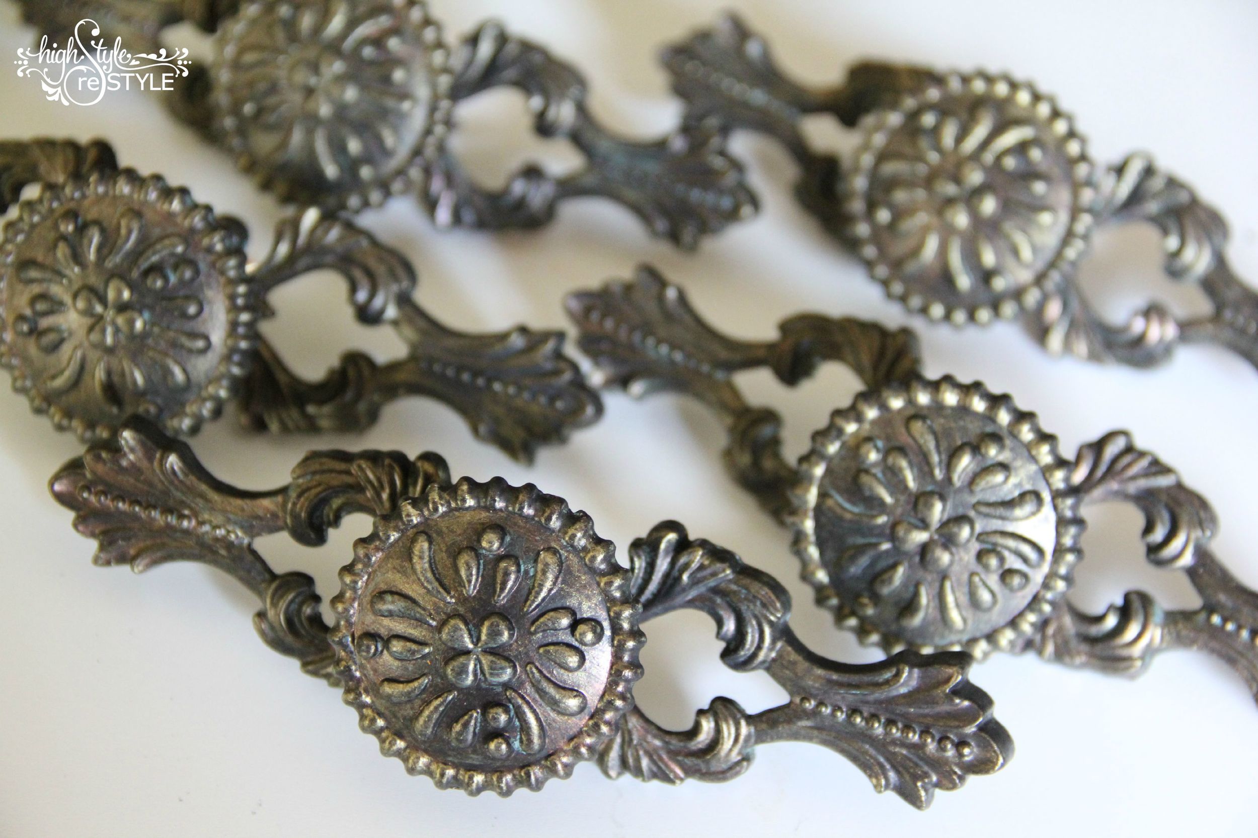KNOBS AFTER PAINTING