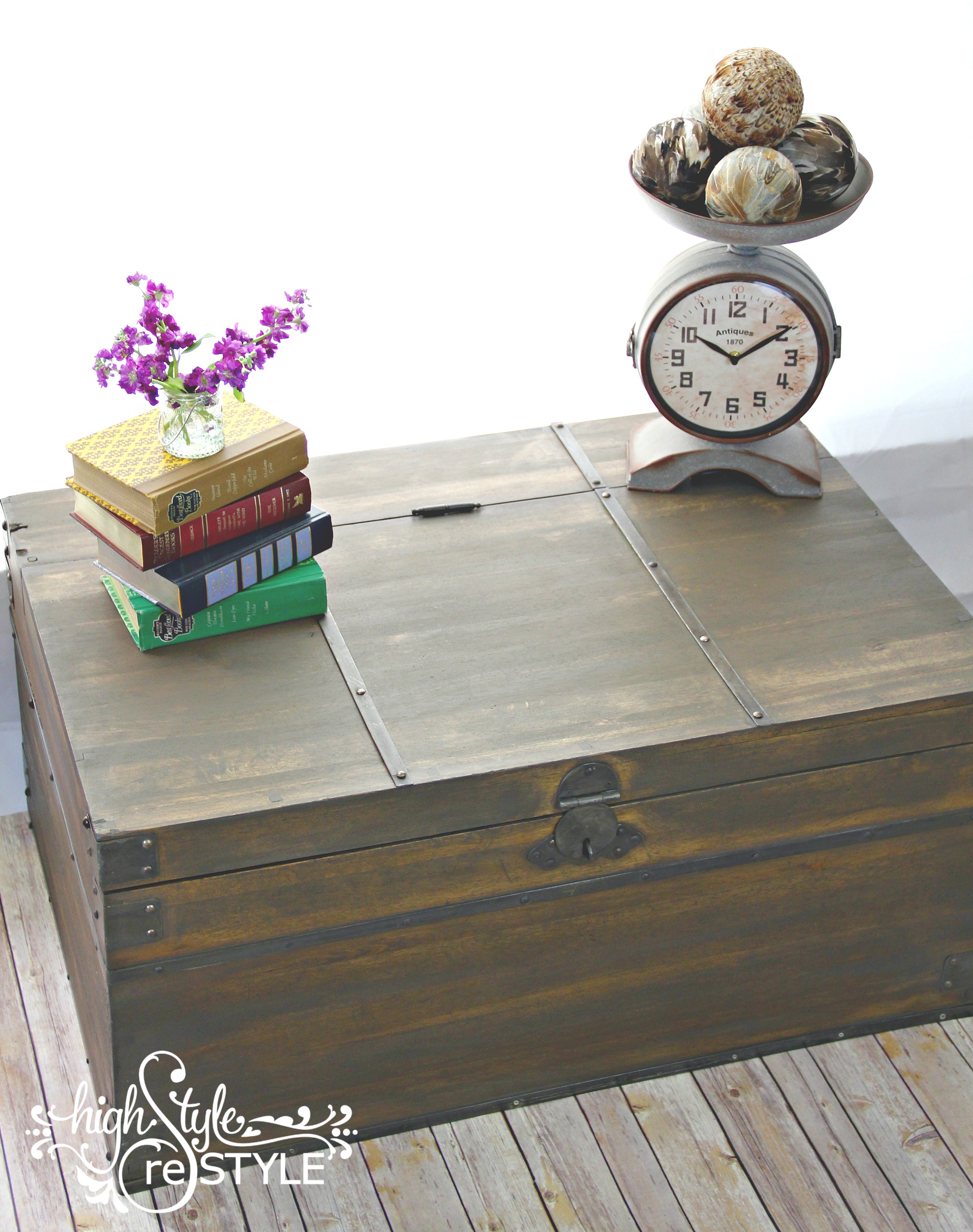 Farmhouse Vintage Trunk Makeover & How to Fix Warped Wood