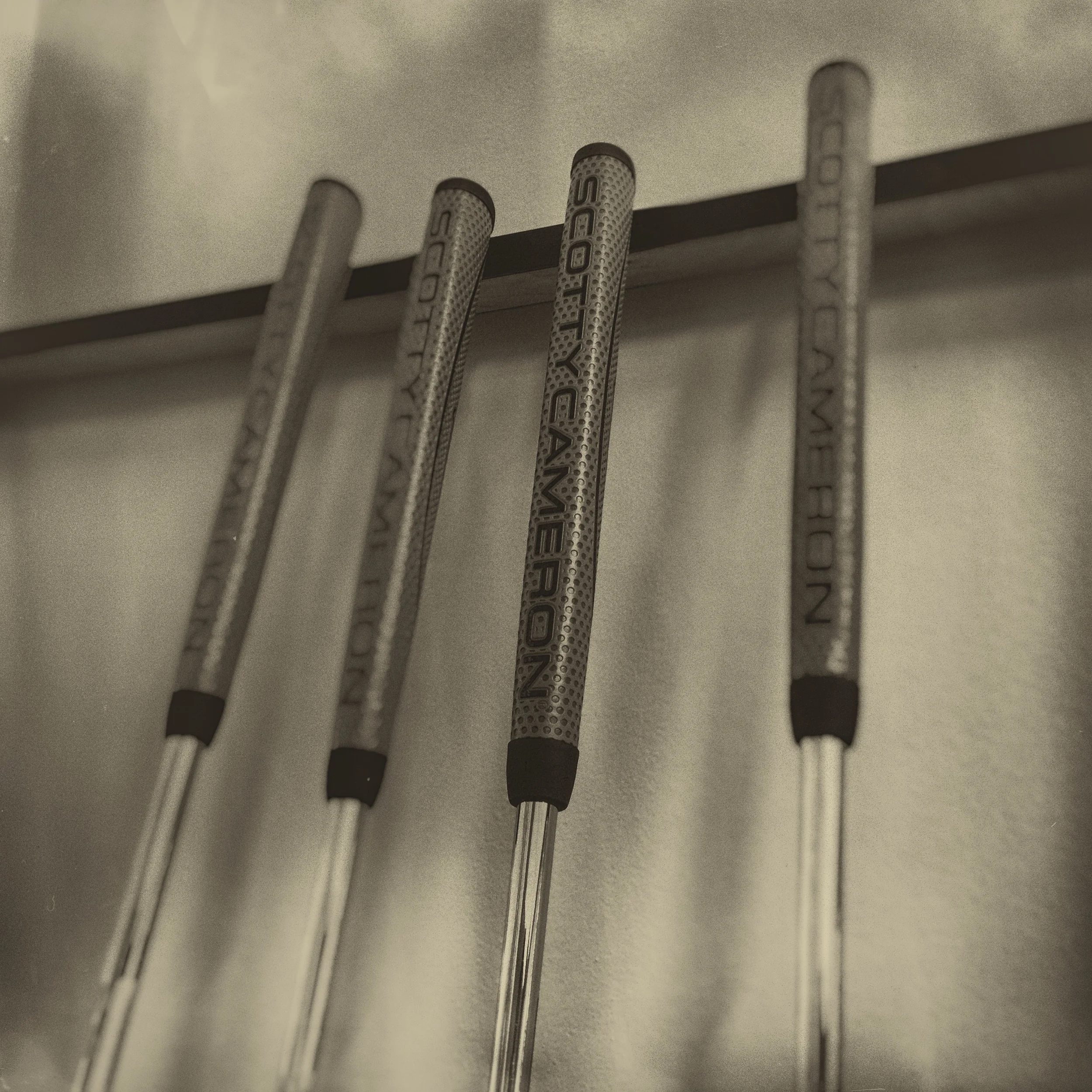 SCOTTY CAMERON GRIPS.jpg