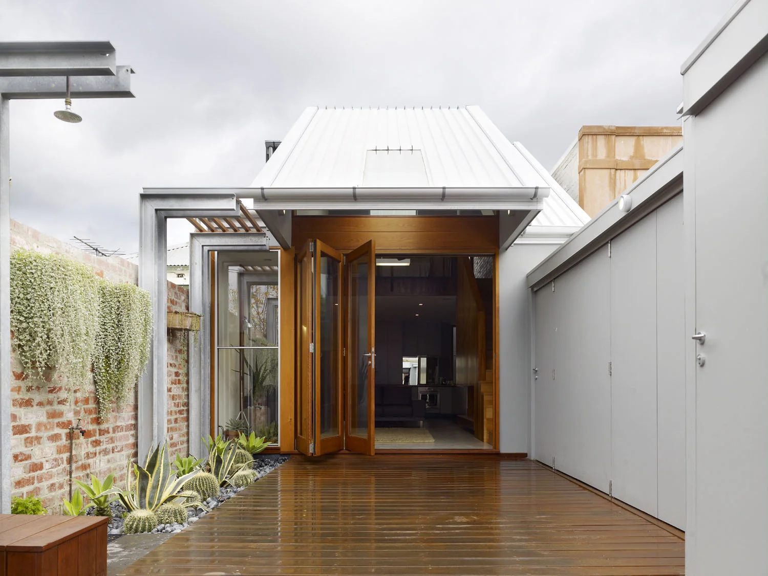 Adam-Dettrick-Architects---South Yarra 04.jpg