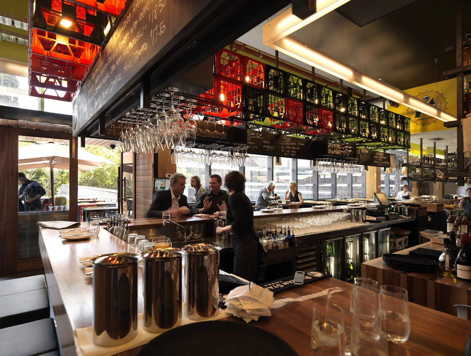 Adam-Dettrick-Architects---Movida-Aqui 04.jpg