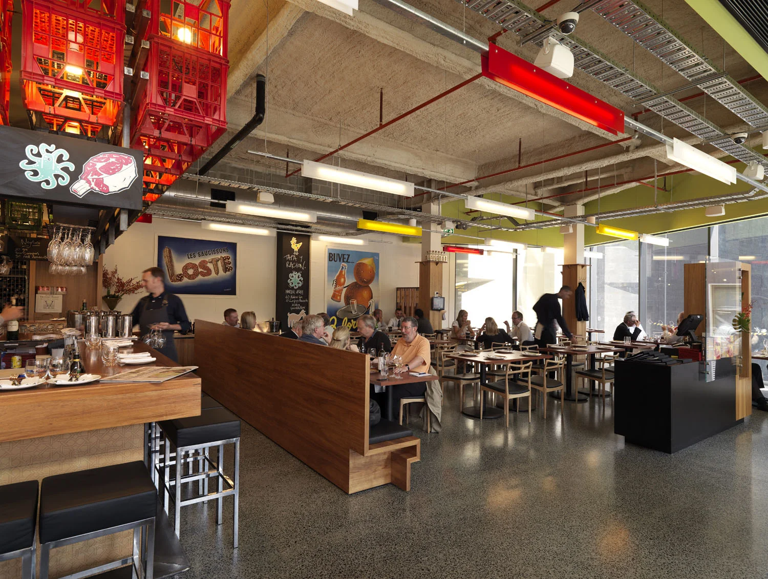 Adam-Dettrick-Architects---Movida-Aqui 06.jpg
