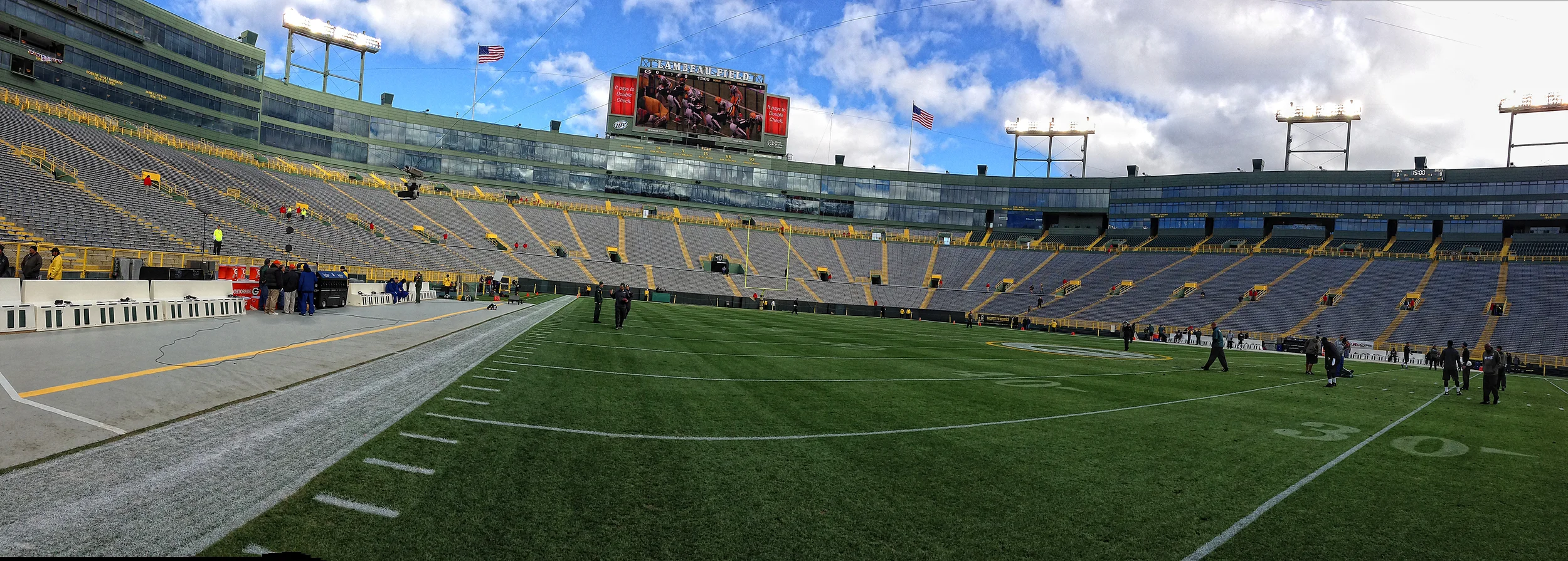 Korbee-Lambeau-Anthem-29.jpg