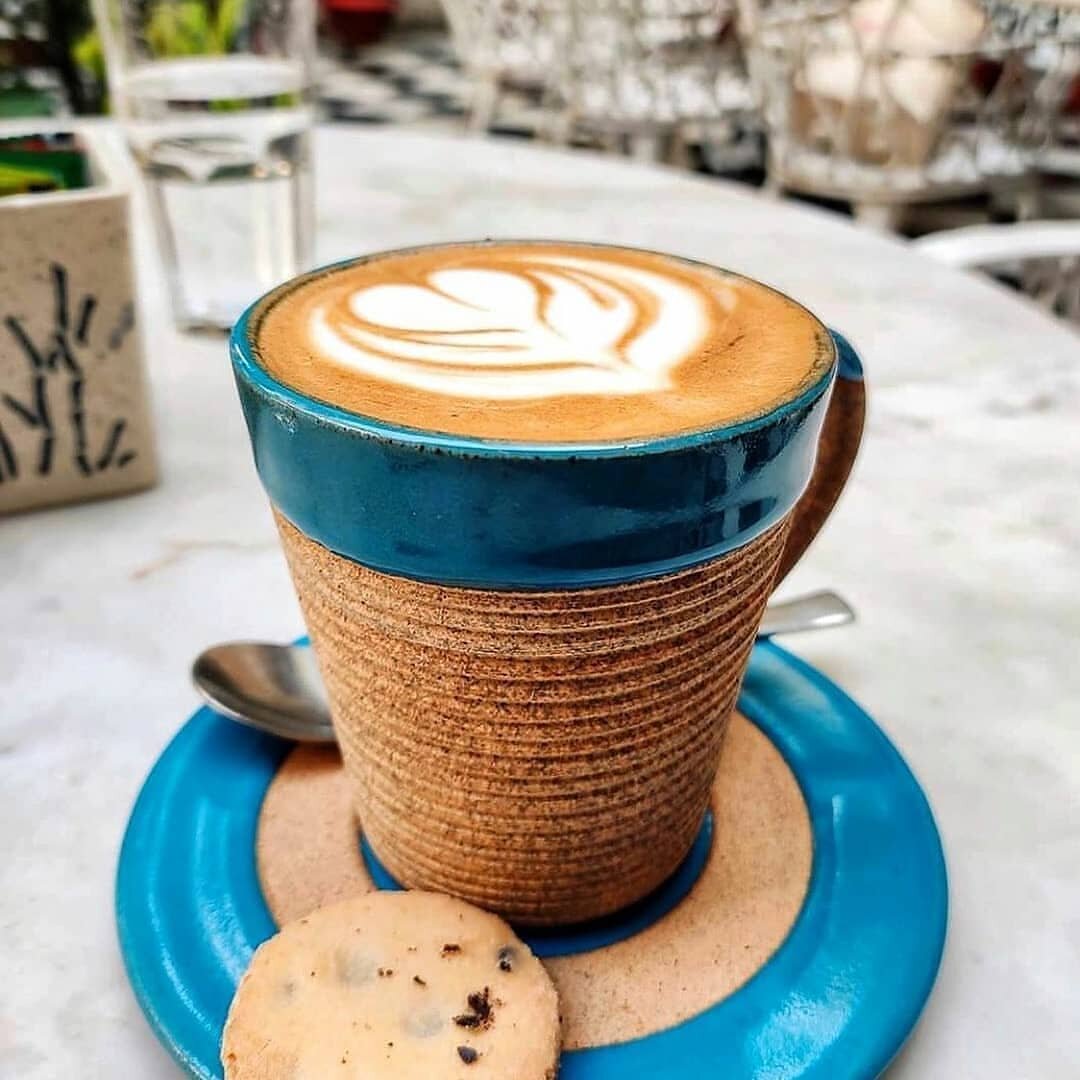 &iquest;Con cu&aacute;l libro acompa&ntilde;ar&iacute;an este #cafe?
Nice pic 📸 @food_wackadoos 
. 
#mariadelourdesvictoria #escritora #mexicana #novela #cuento #kidlit #leemosporquequeremos #leeresunplacer #leeresvivir #coffeelover #coffeetime #cof