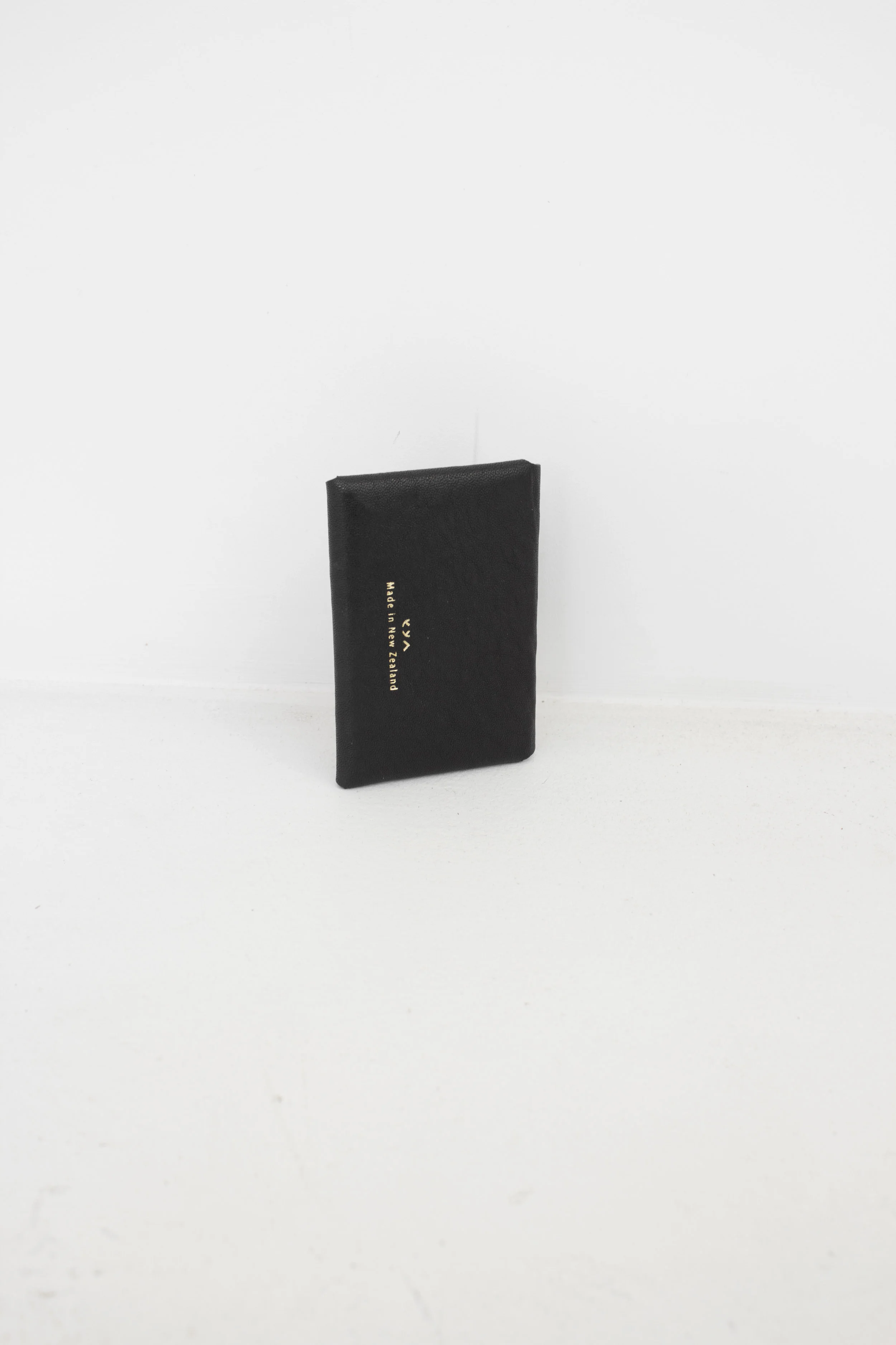 blackcardholder_002.jpg