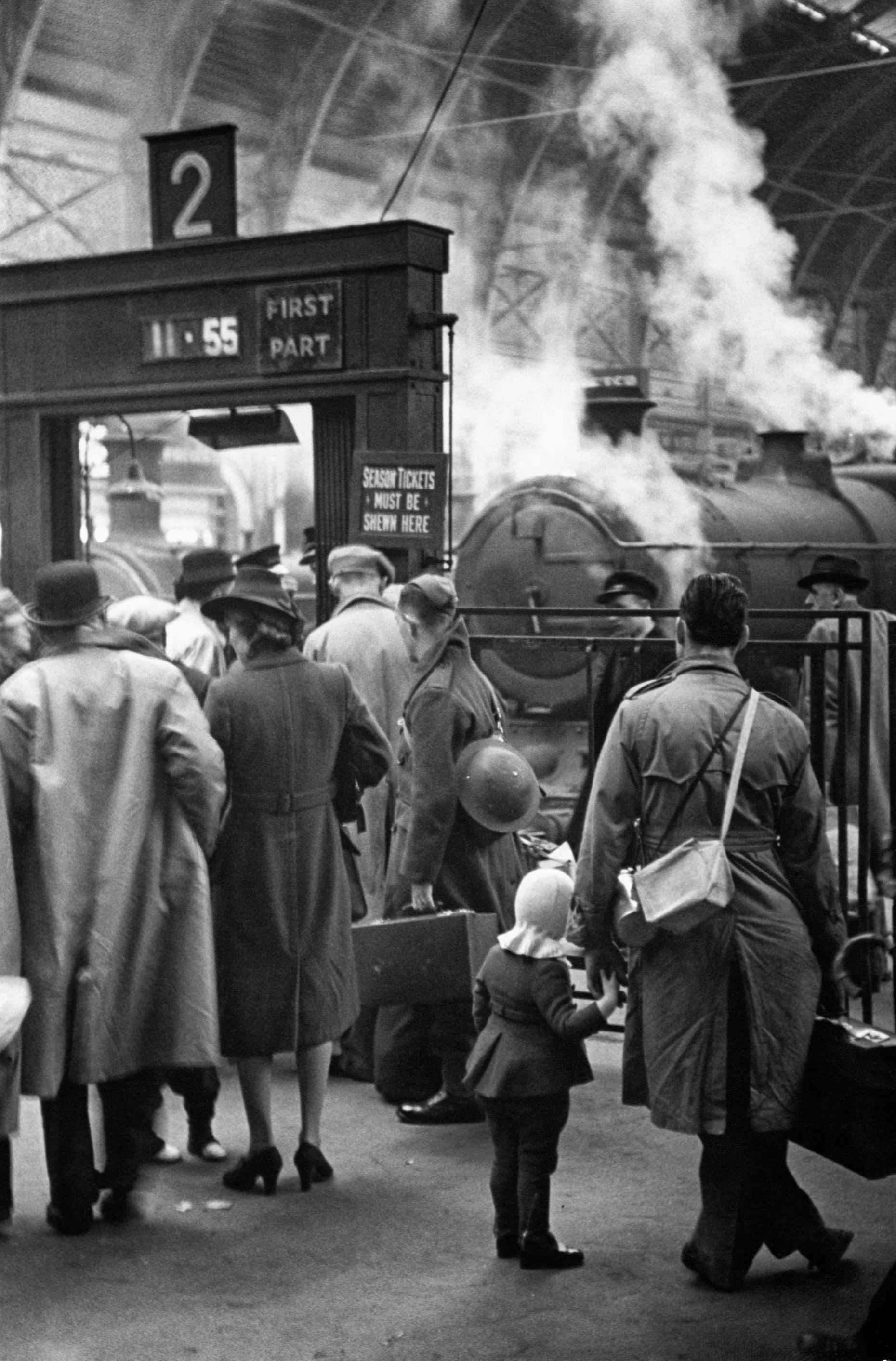 Evacuation of Children, Paddington Station 1940