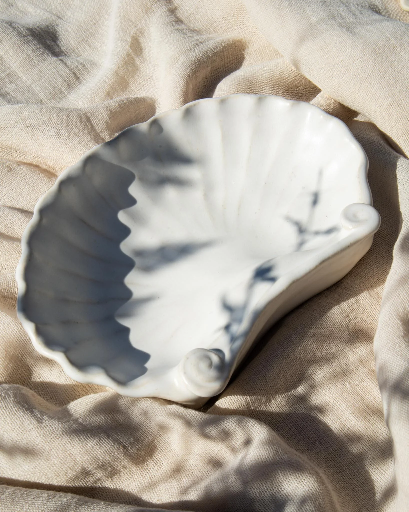 https://i.etsystatic.com/68078877/r/il/cf136a/8732916819/il_fullxfull.8732916819_lict.jpg