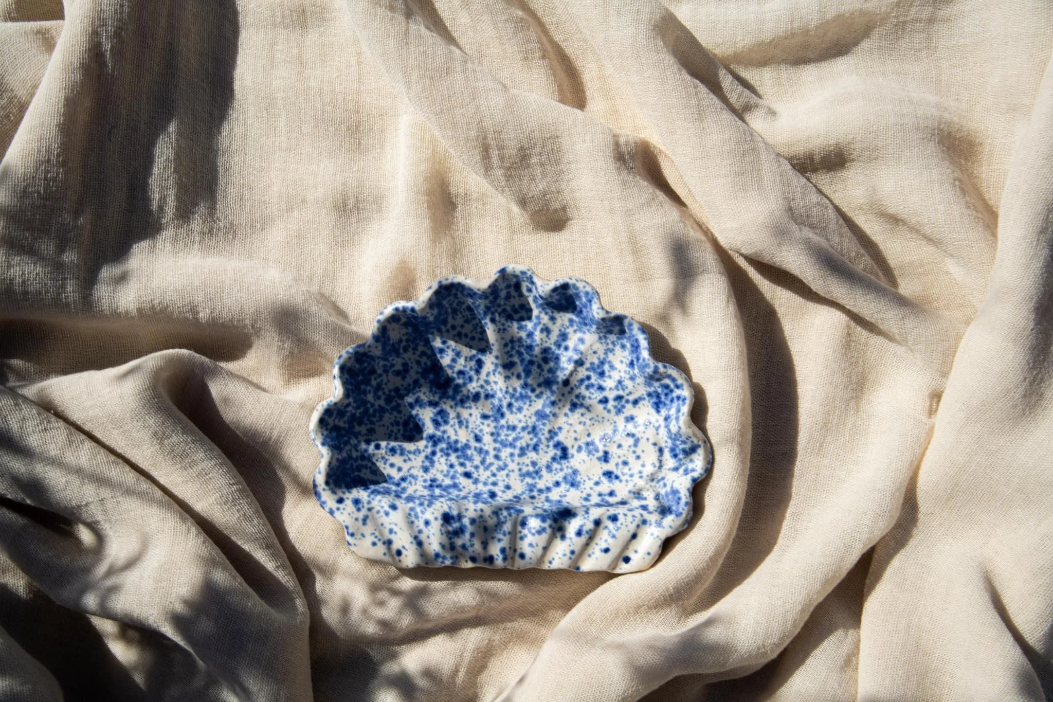 https://i.etsystatic.com/68078877/r/il/421d28/8543702144/il_fullxfull.8543702144_na6l.jpg