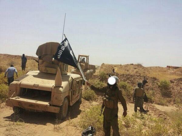 US Humvee from Mosul in hands of ISIS via jenanmoussa