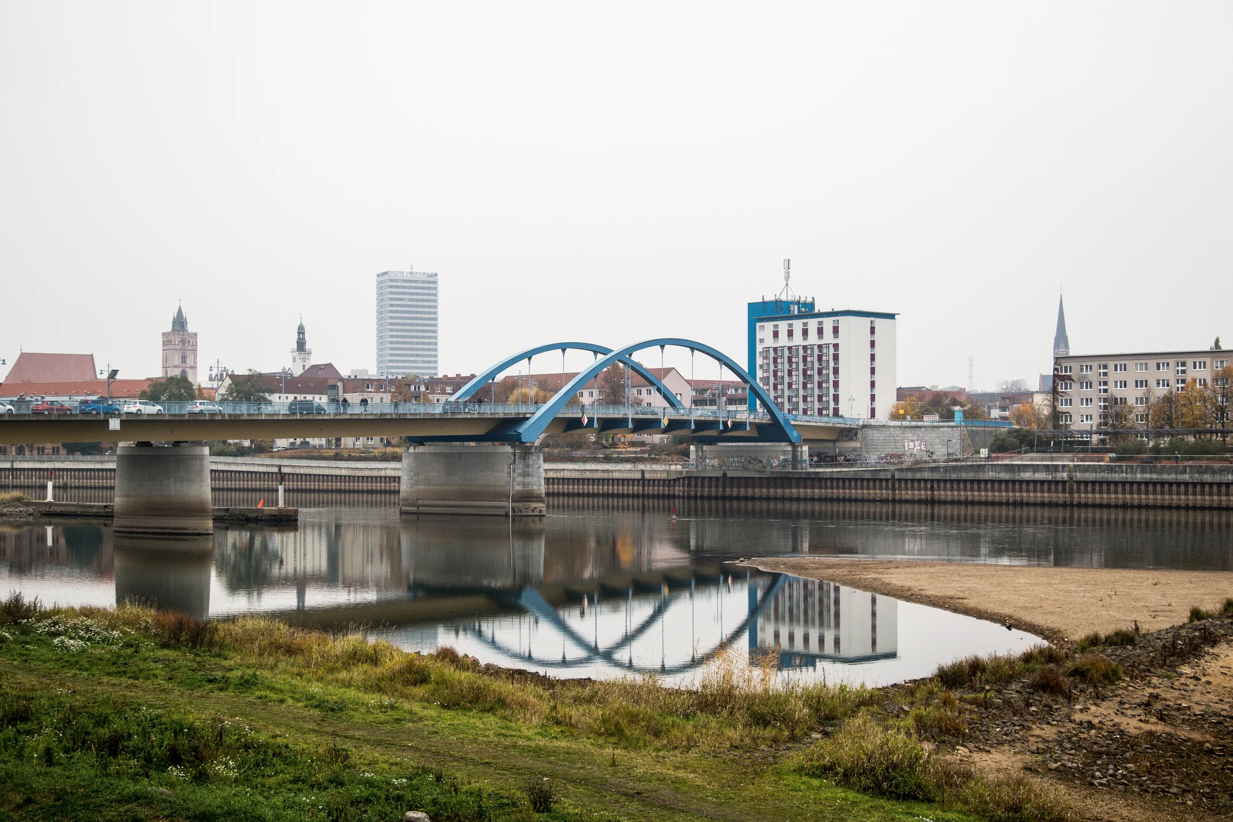 Once one of Europe's most contested frontiers, the Oder bridge links the eastern German city of Frankfurt with its twin on the Polish side, Słubice. 