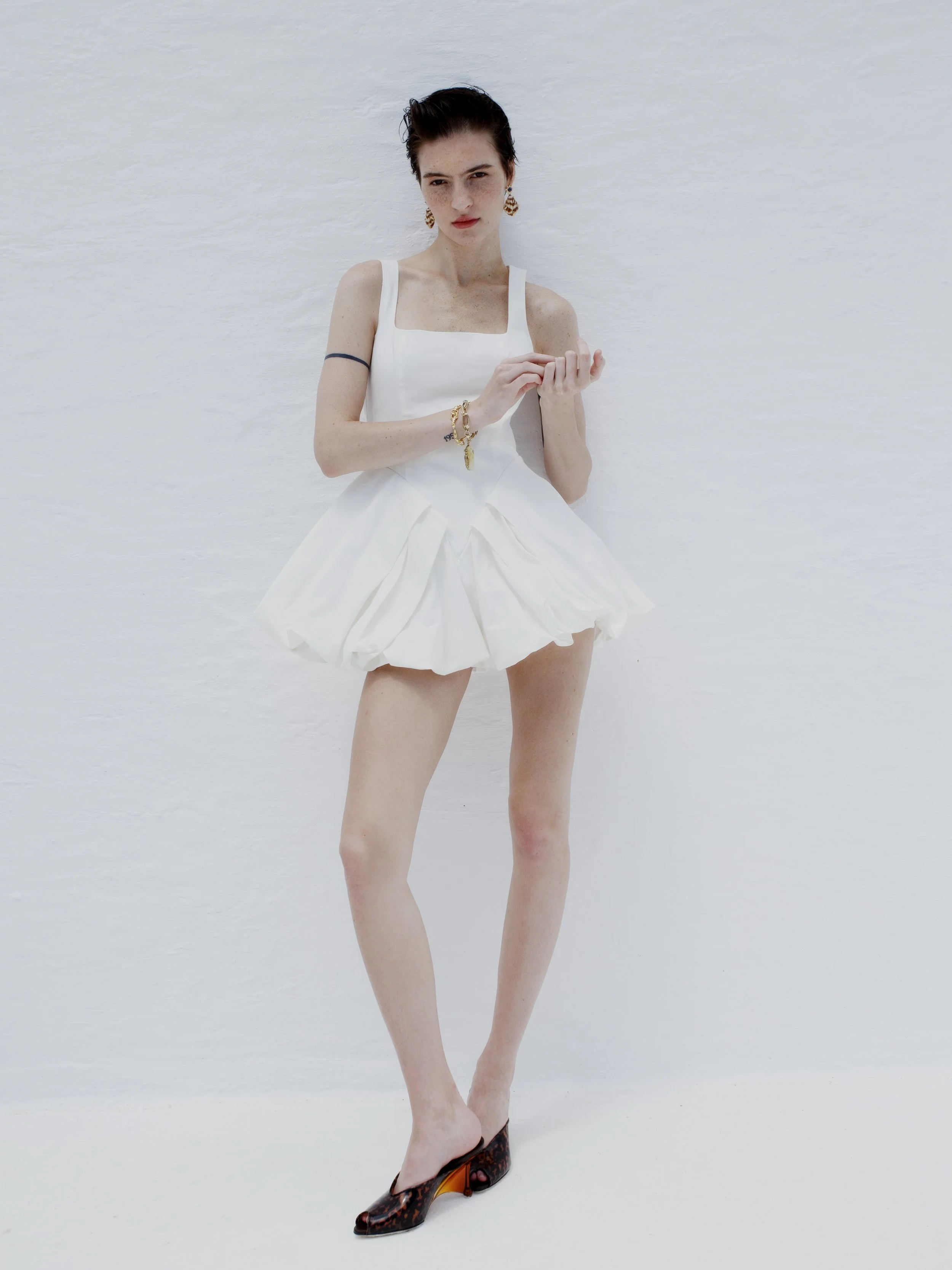 LOOK1.jpg