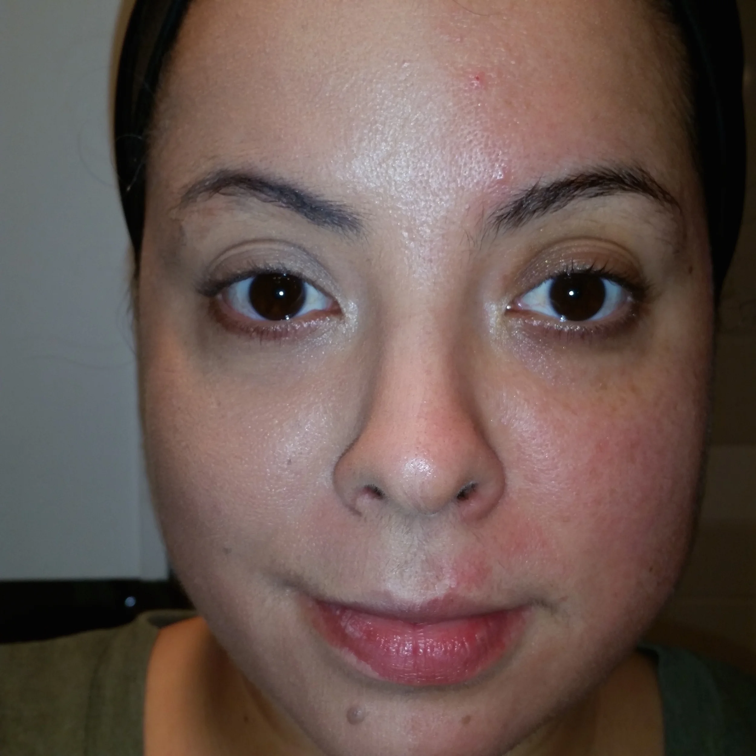 Crema Nuda on the left. No makeup on the right. (This is how dedicated I am, you can really see all my imperfections)