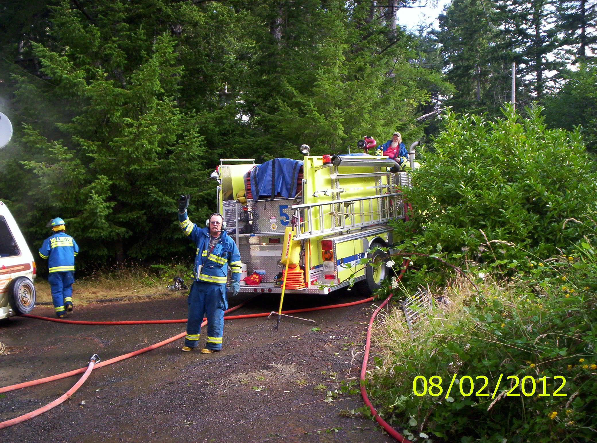 ENGINE  53 - WORKING  A  FIRE - KOSKI-KUEHN RD.