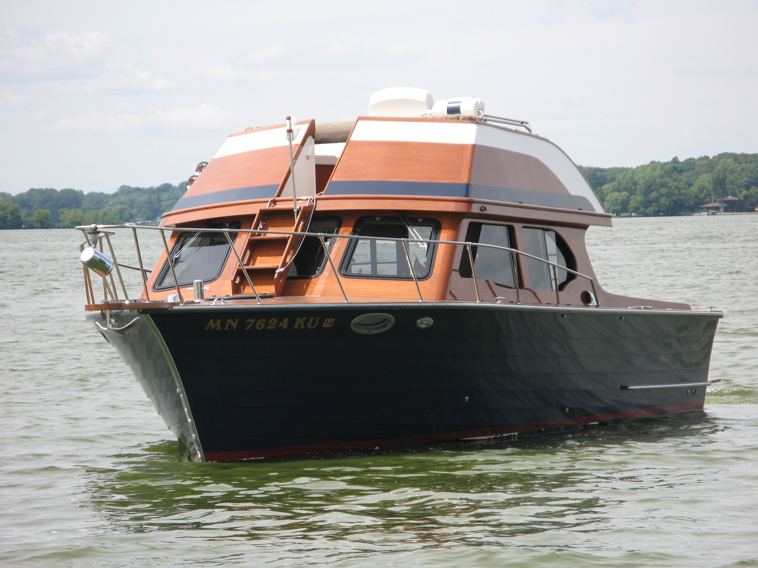 33' Custom Motor Yacht