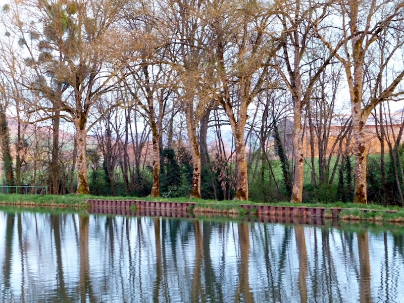 burgundy canal.jpg