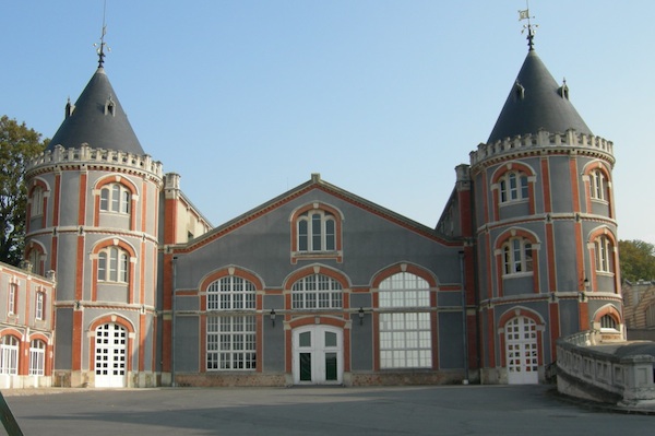 champagne-pommery-house-is-perfectly-restored-and-maintained-its-twin-turrets-draw-you-in-for-tasting.jpg