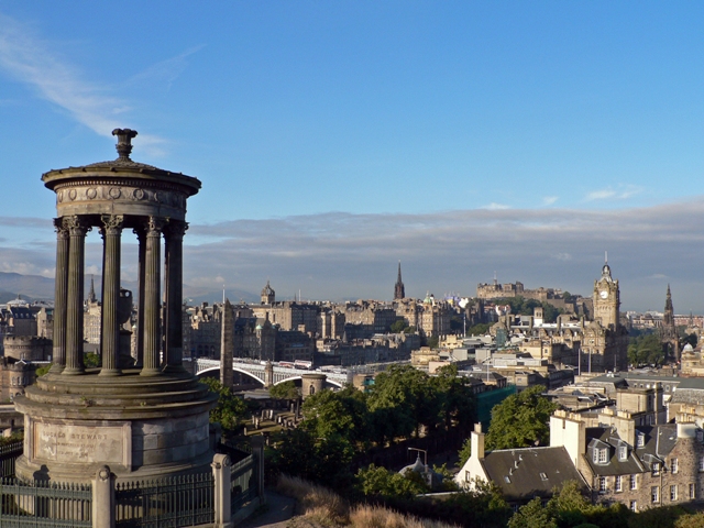 Edinburgh._View_from_Calton_Hill.jpg