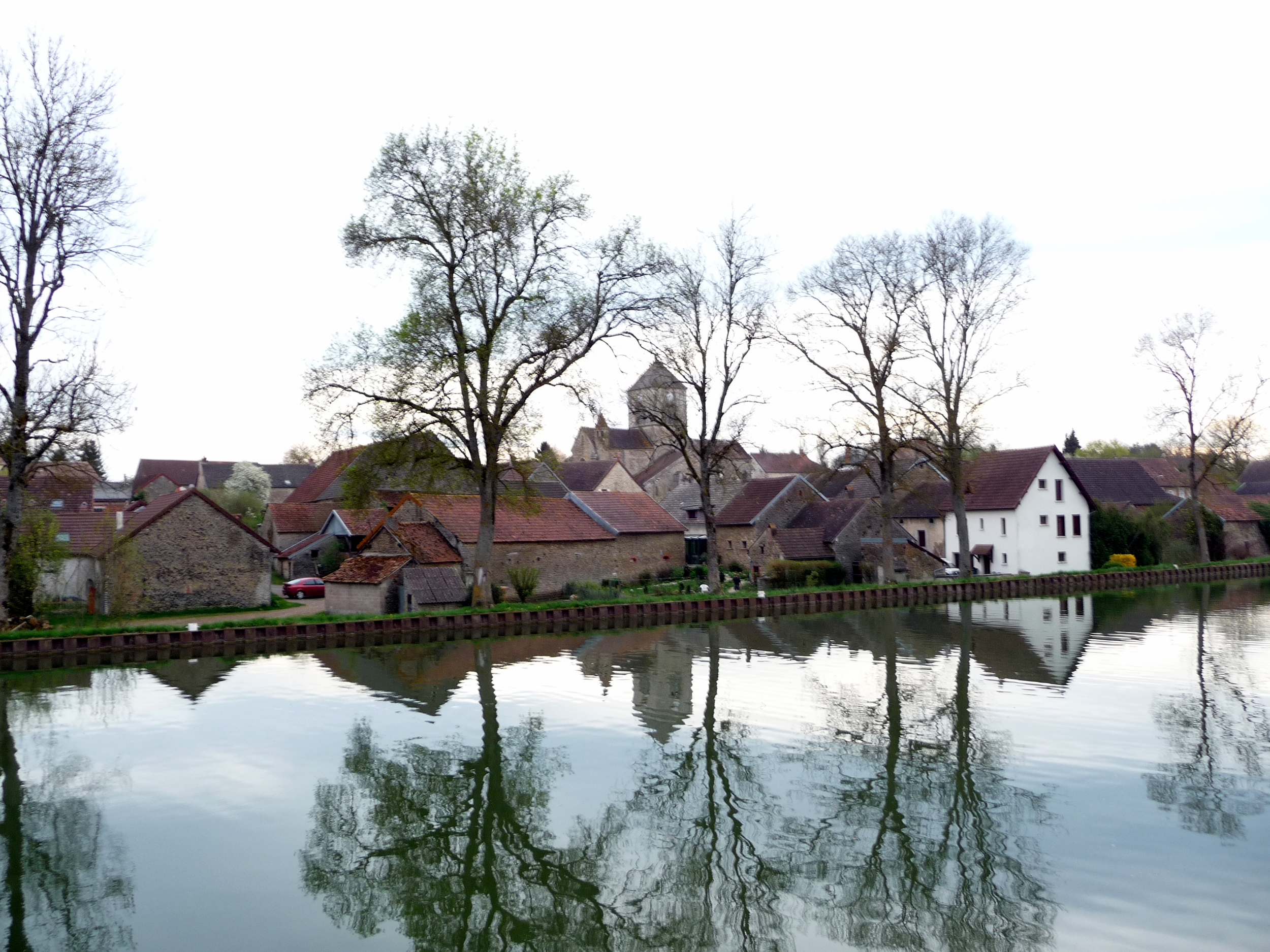 The Burgundy Canal at dusk