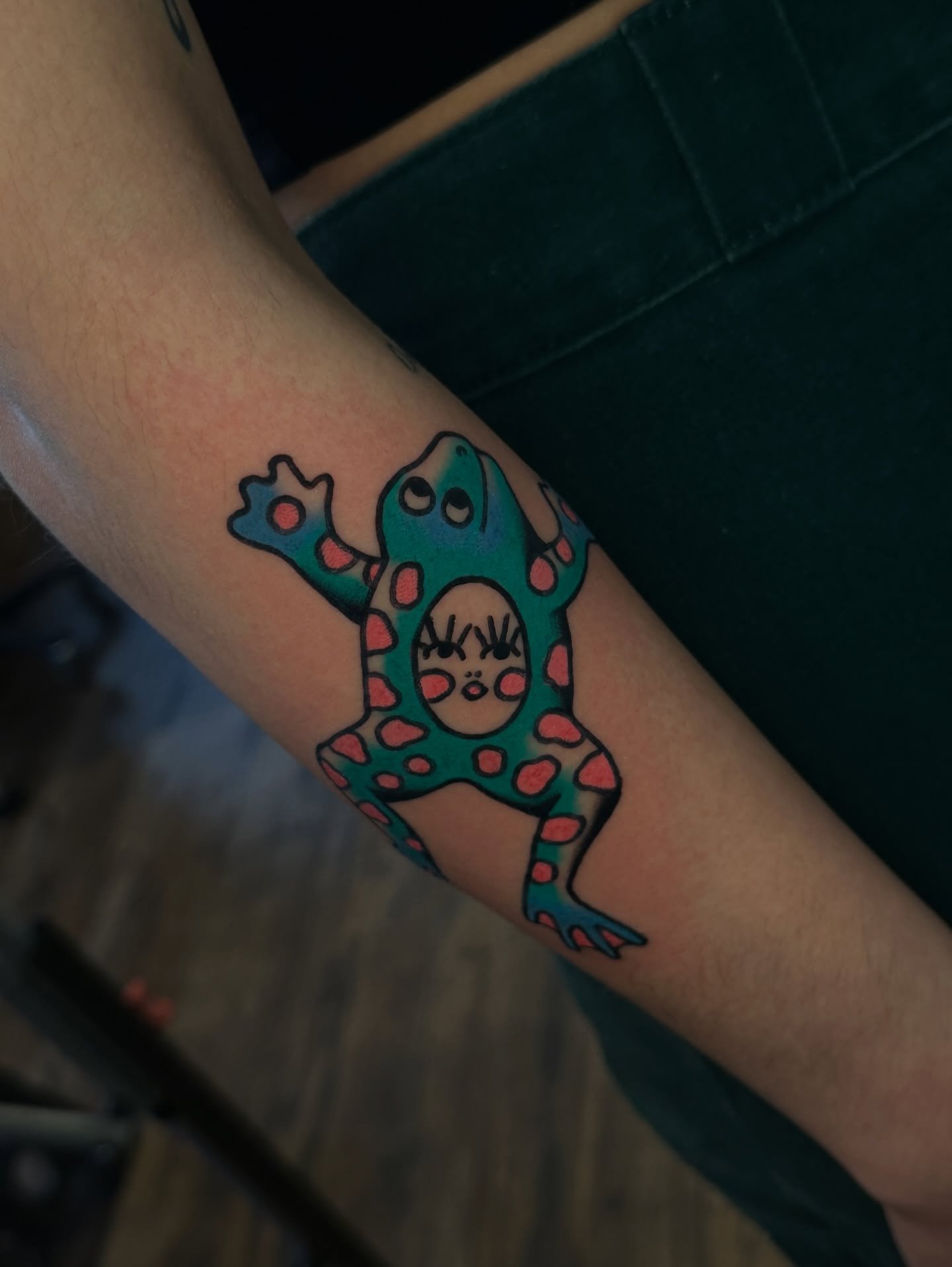 This little frog marks the 30 year anniversary of John Woo's Broken Arrow.