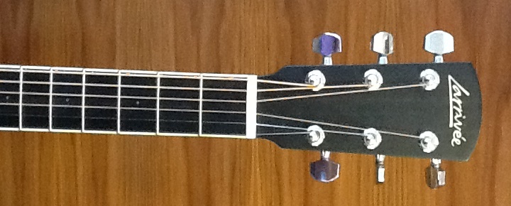 Larivee LV-03W Peruvian Walnut & Hardcase c.jpg