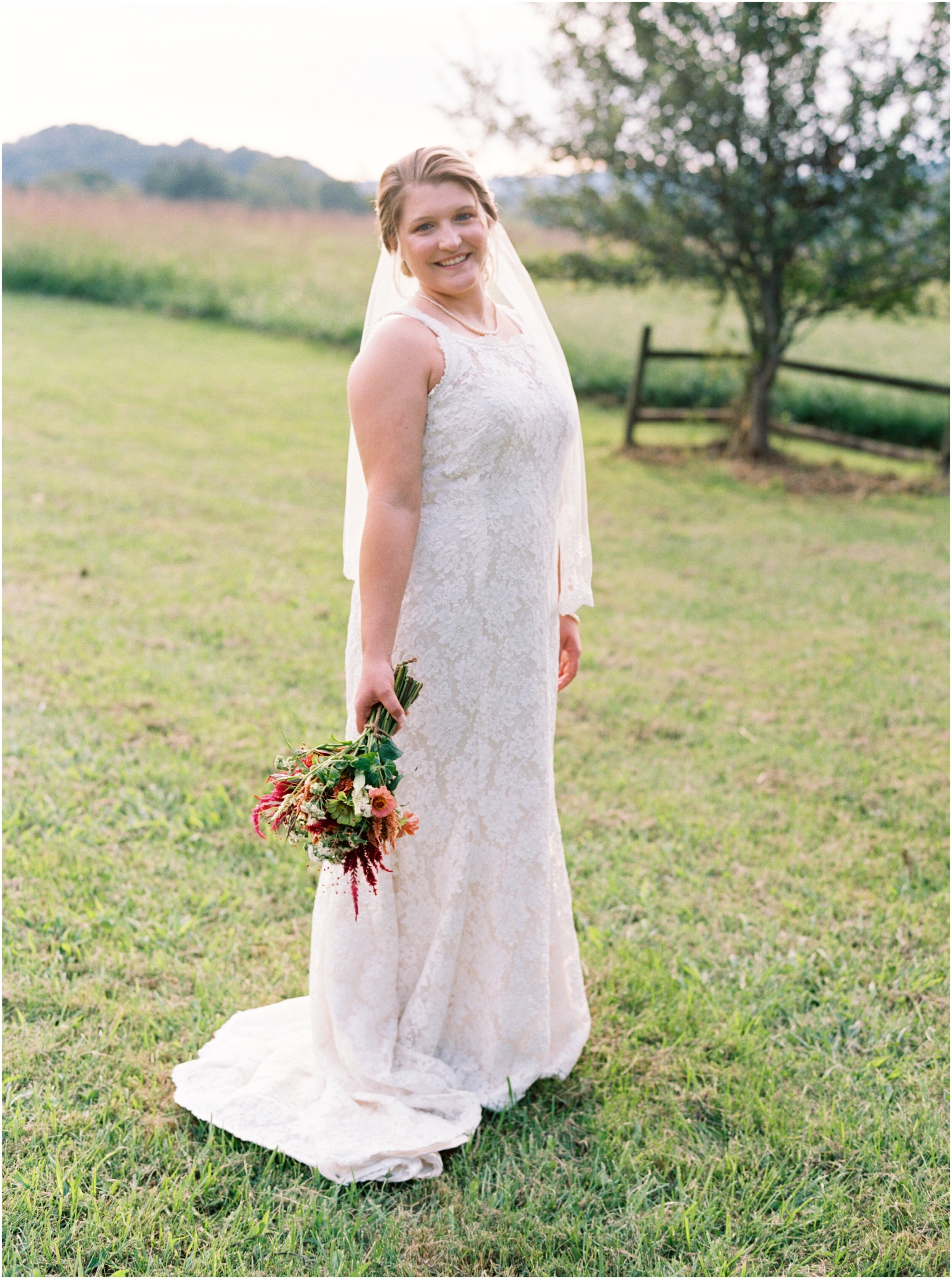 Hannah-Virginia-Rustic-Elegant-River-Bridal-Portraits_0005.jpg