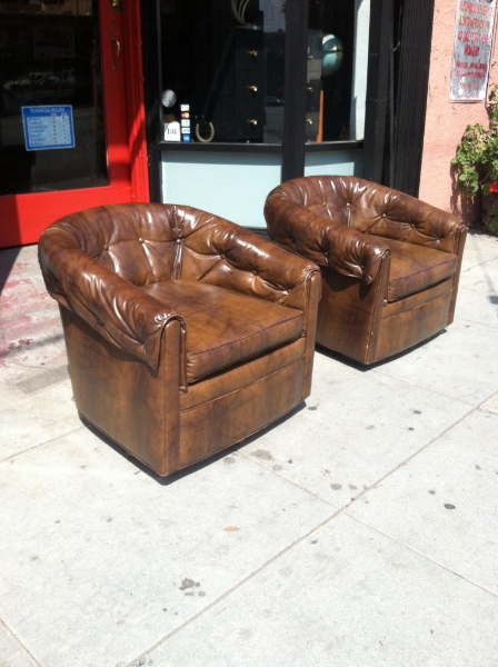 [Image: Pair+of+1970s+Naughahyde+Club+Chairs]