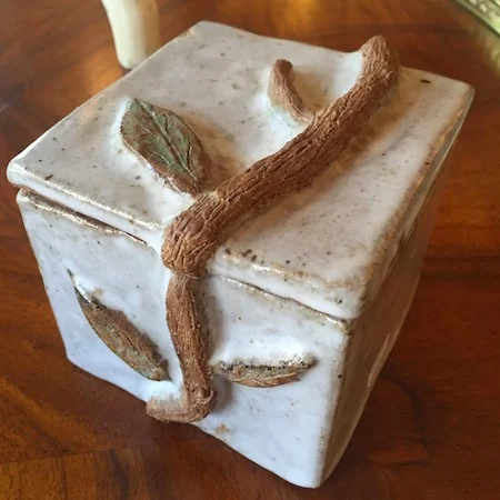 Channel Your Inner Caveman with These 4 Vintage Stoneware Pieces 