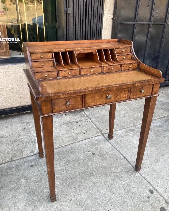 Vintage Office Furniture Casa Victoria Los Angeles — Casa Victoria Vintage Furniture On Los