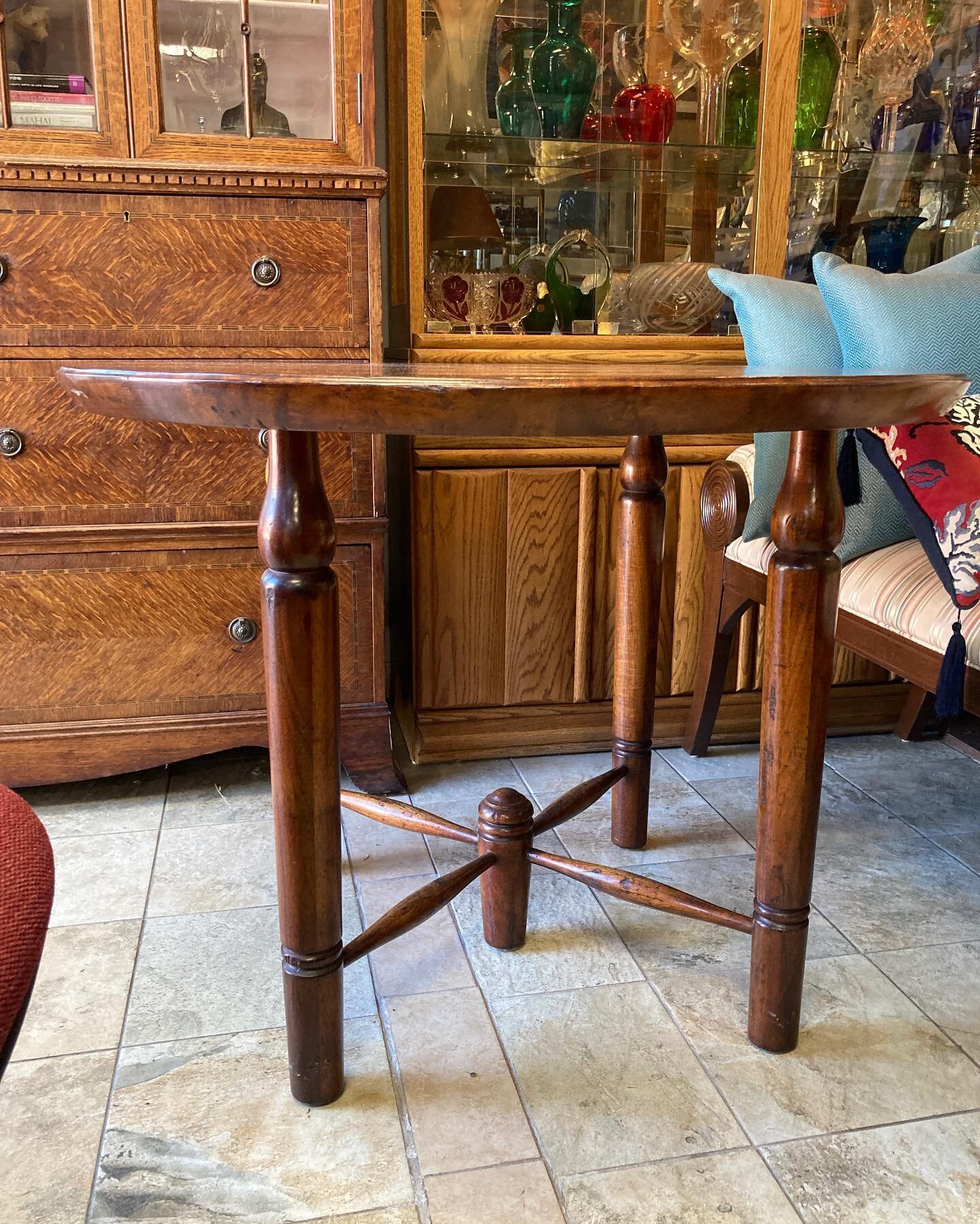 A rustic, beautifully handcrafted dining table with thick wood top and peg/bow tie detailing. $495. 49 round x 30 tall. #casavictoriala #vintage #furniture #diningtable #breakfastroom #farmhouse #setdesign #charming #chairish #etsy #1stdibs  #la #mia